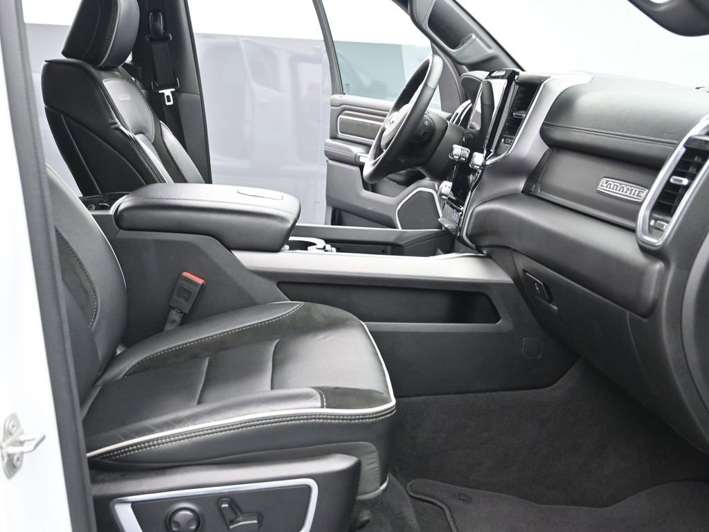 Used 2025 RAM 1500 Laramie image 26