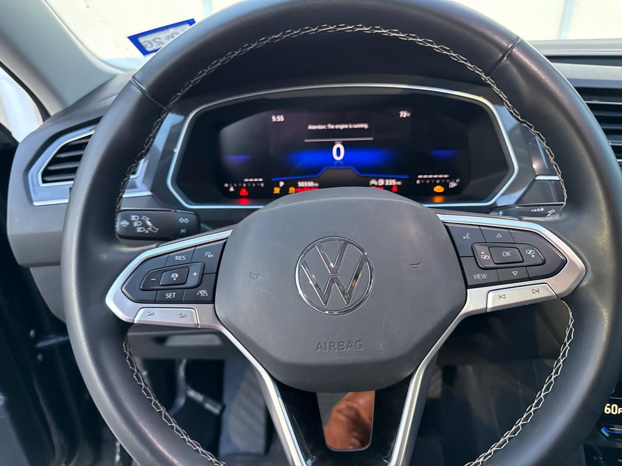 Used 2024 Volkswagen Tiguan SE w/ Panoramic Sunroof Package FWD image 8