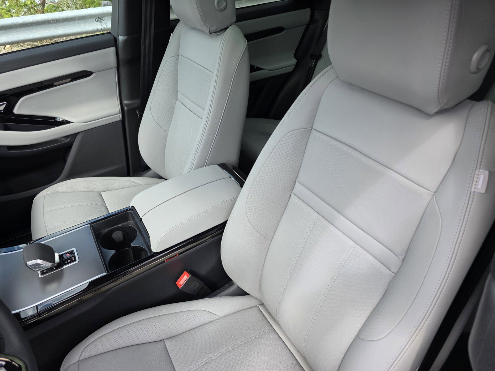 New 2026 Land Rover Range Rover Evoque S image 11