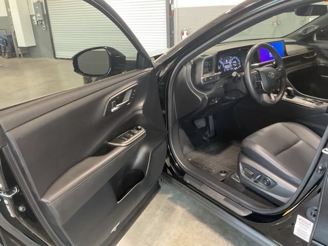 Used 2023 Toyota Crown AWD/4WD image 19