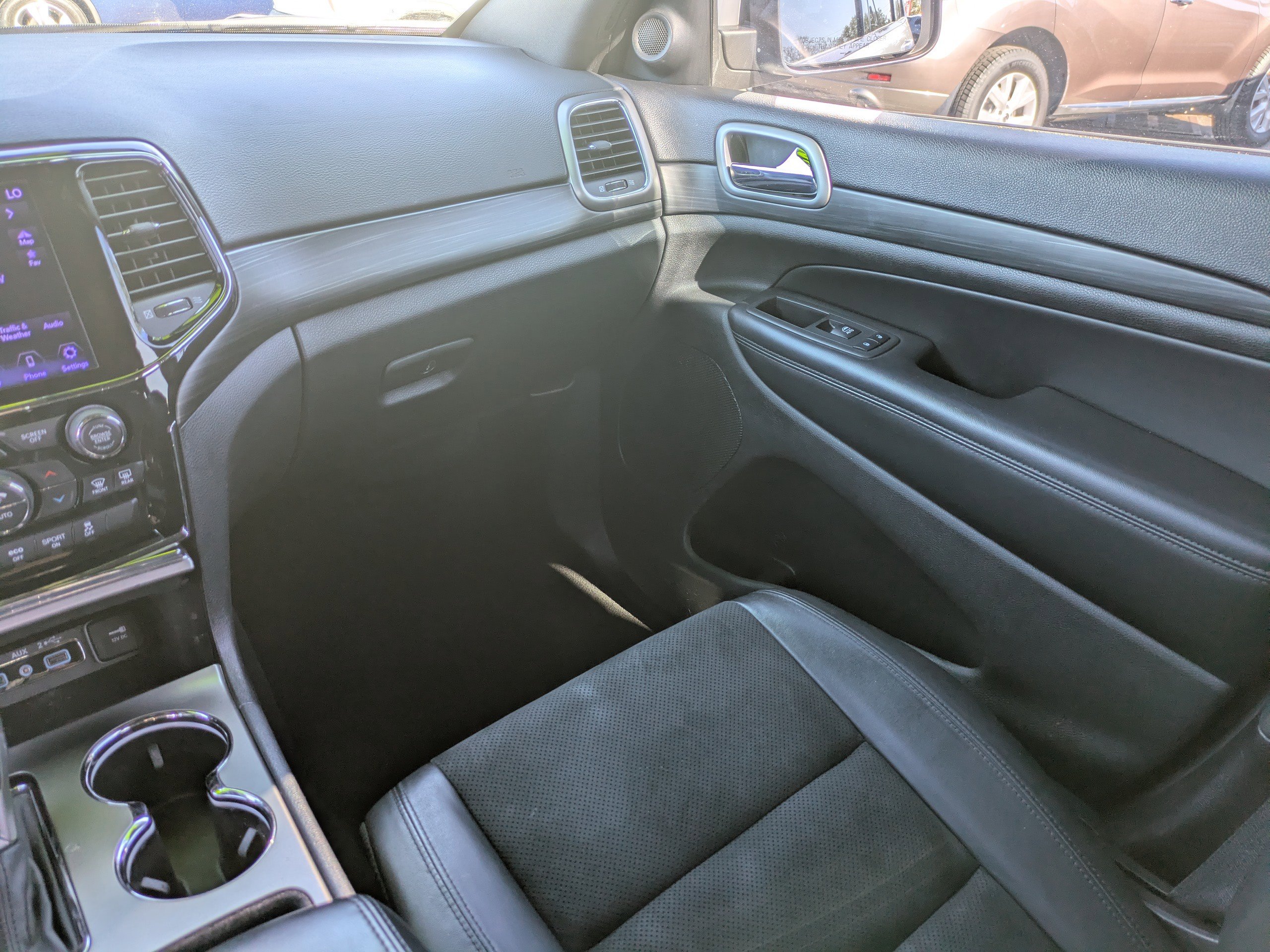 Used 2019 Jeep Grand Cherokee Altitude image 18