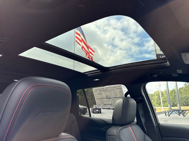 New 2026 Chevrolet Traverse RS image 14