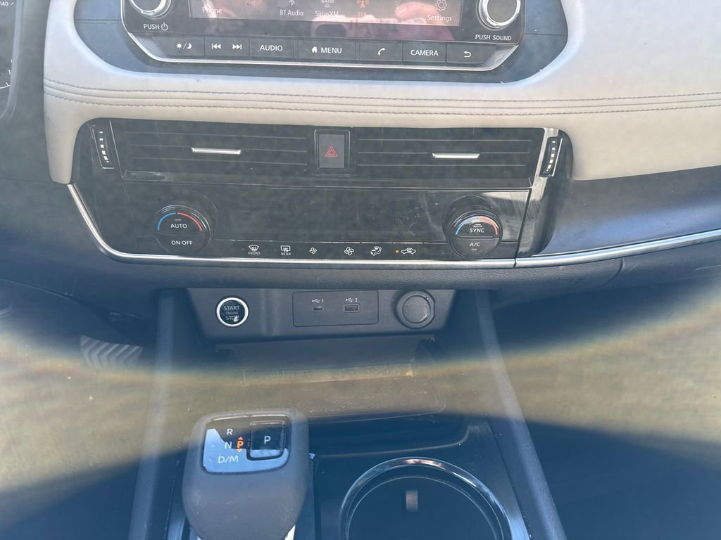 Used 2021 Nissan Rogue SV image 22