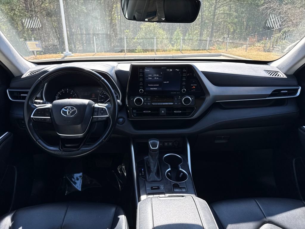Used 2020 Toyota Highlander XLE image 16