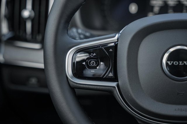 New 2026 Volvo XC90 B6 Ultra w/ Protection Package image 28