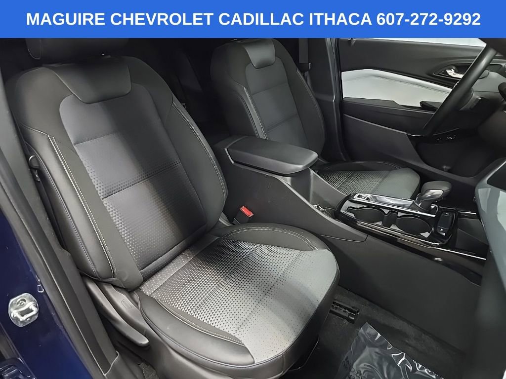 Used 2024 Chevrolet Trax LT w/ LT Convenience Package FWD image 14