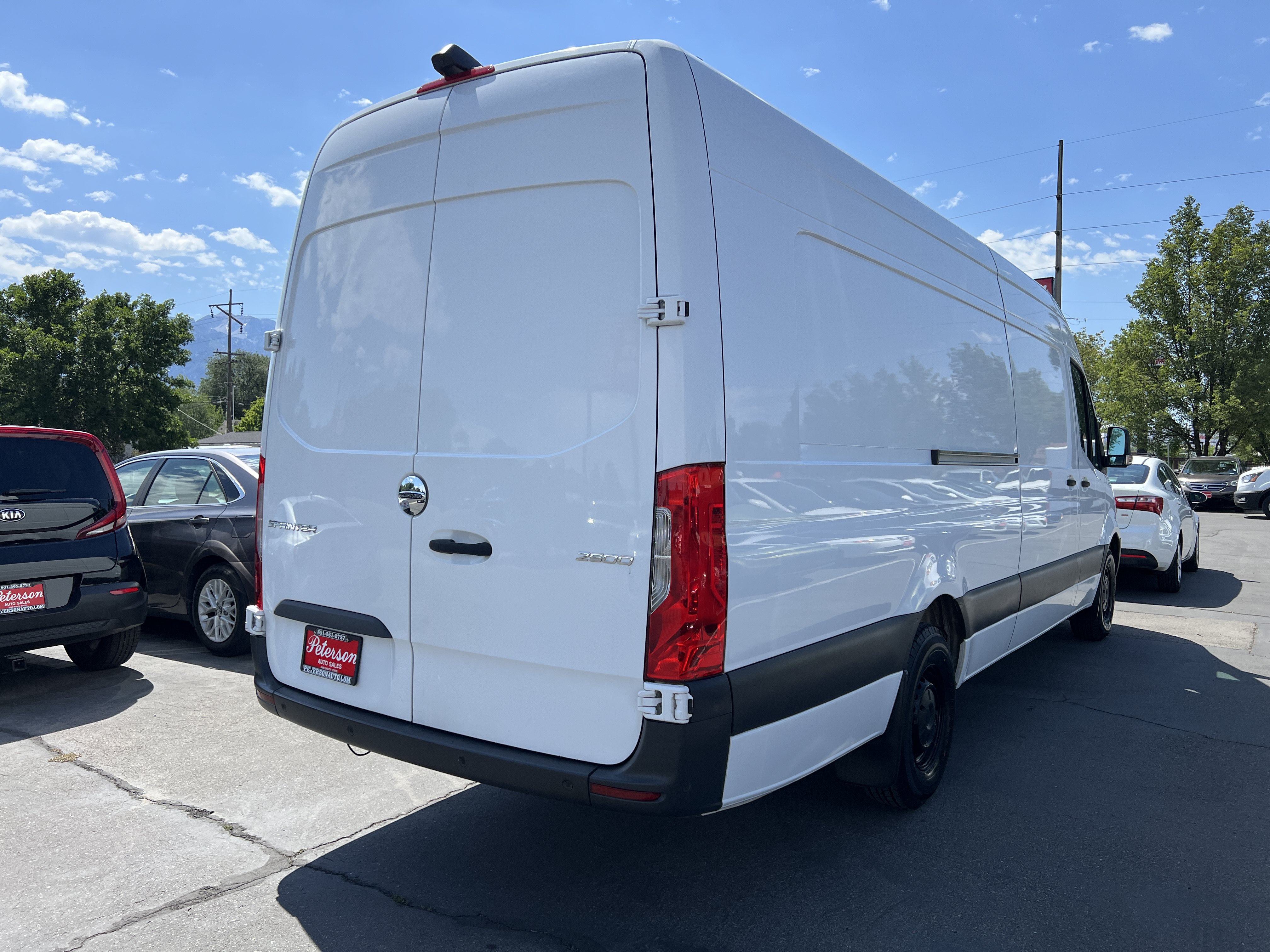 Used 2021 Freightliner Sprinter 2500 RWD image 6