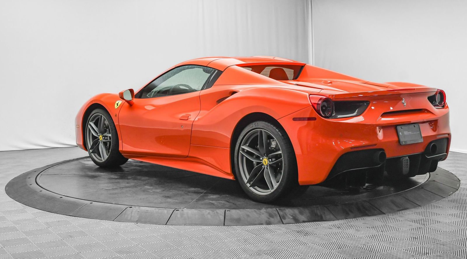 Used 2019 Ferrari 488 Spider image 59