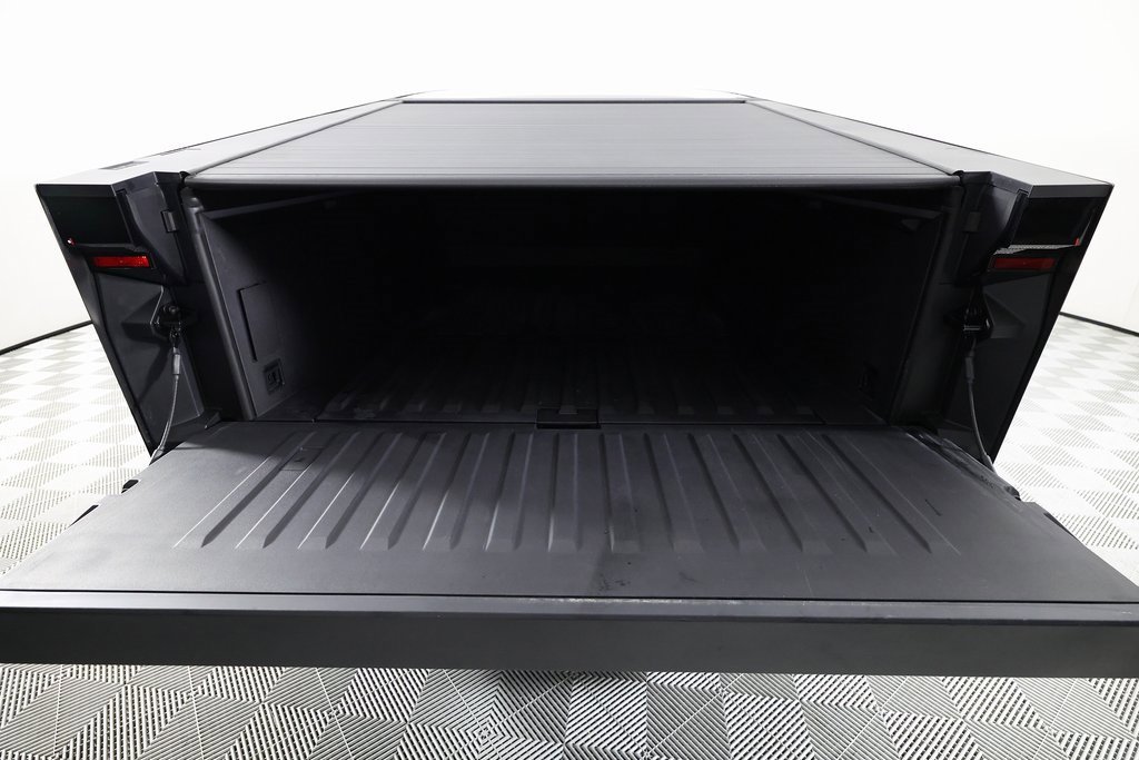 Used 2024 Tesla Cybertruck AWD Crew Cab image 9
