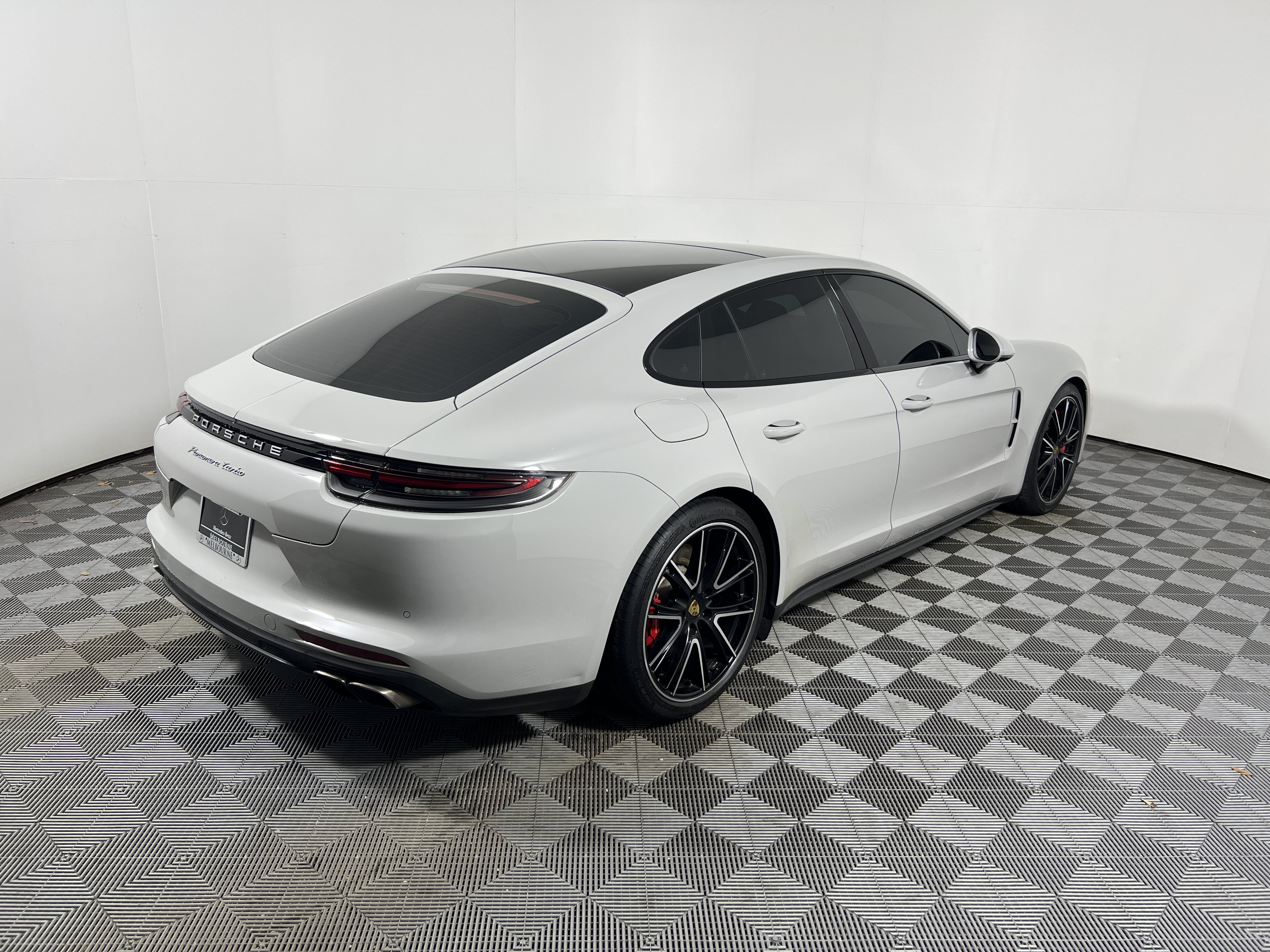 Used 2018 Porsche Panamera Turbo w/ Premium Package Plus AWD/4WD image 7