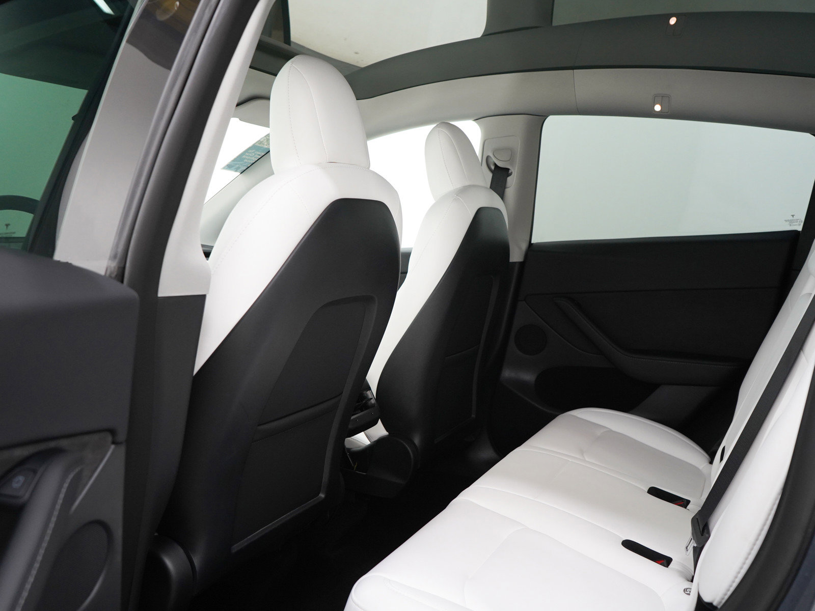 Used 2022 Tesla Model Y Performance image 18