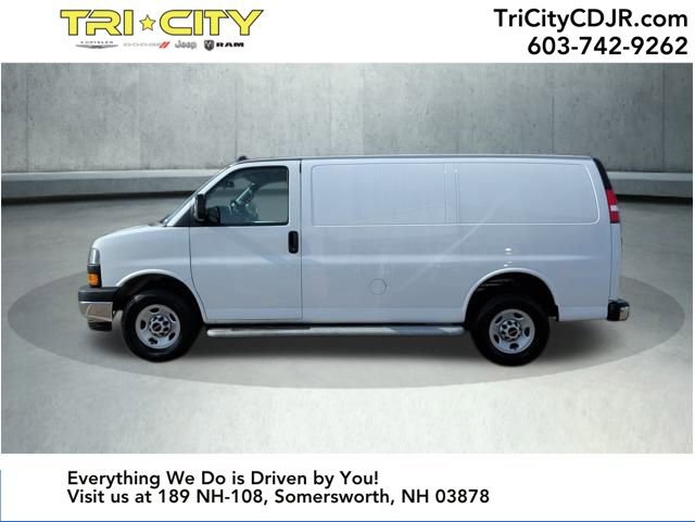 Used 2024 GMC Savana 2500 w/ Driver Convenience Package image 2