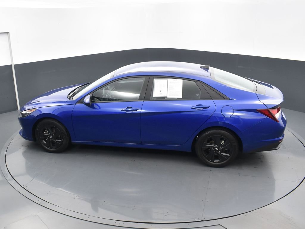 Used 2023 Hyundai Elantra SEL image 18