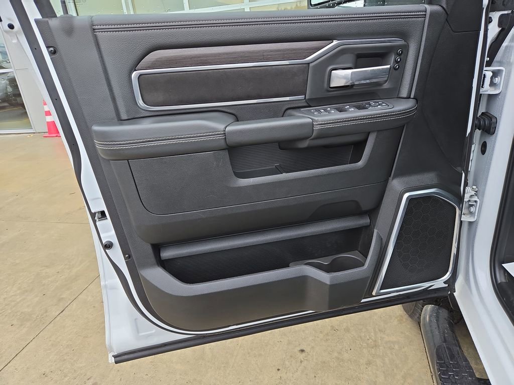 Used 2025 RAM 2500 Laramie image 12