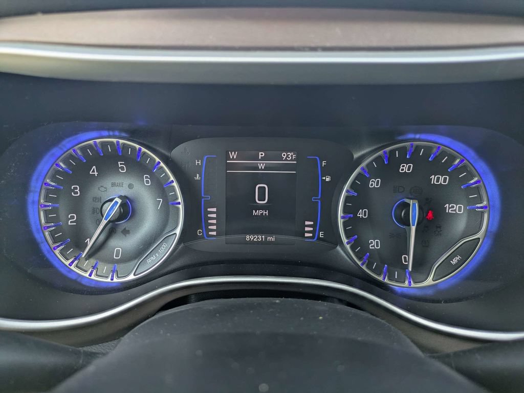 Used 2023 Chrysler Voyager LX FWD image 29