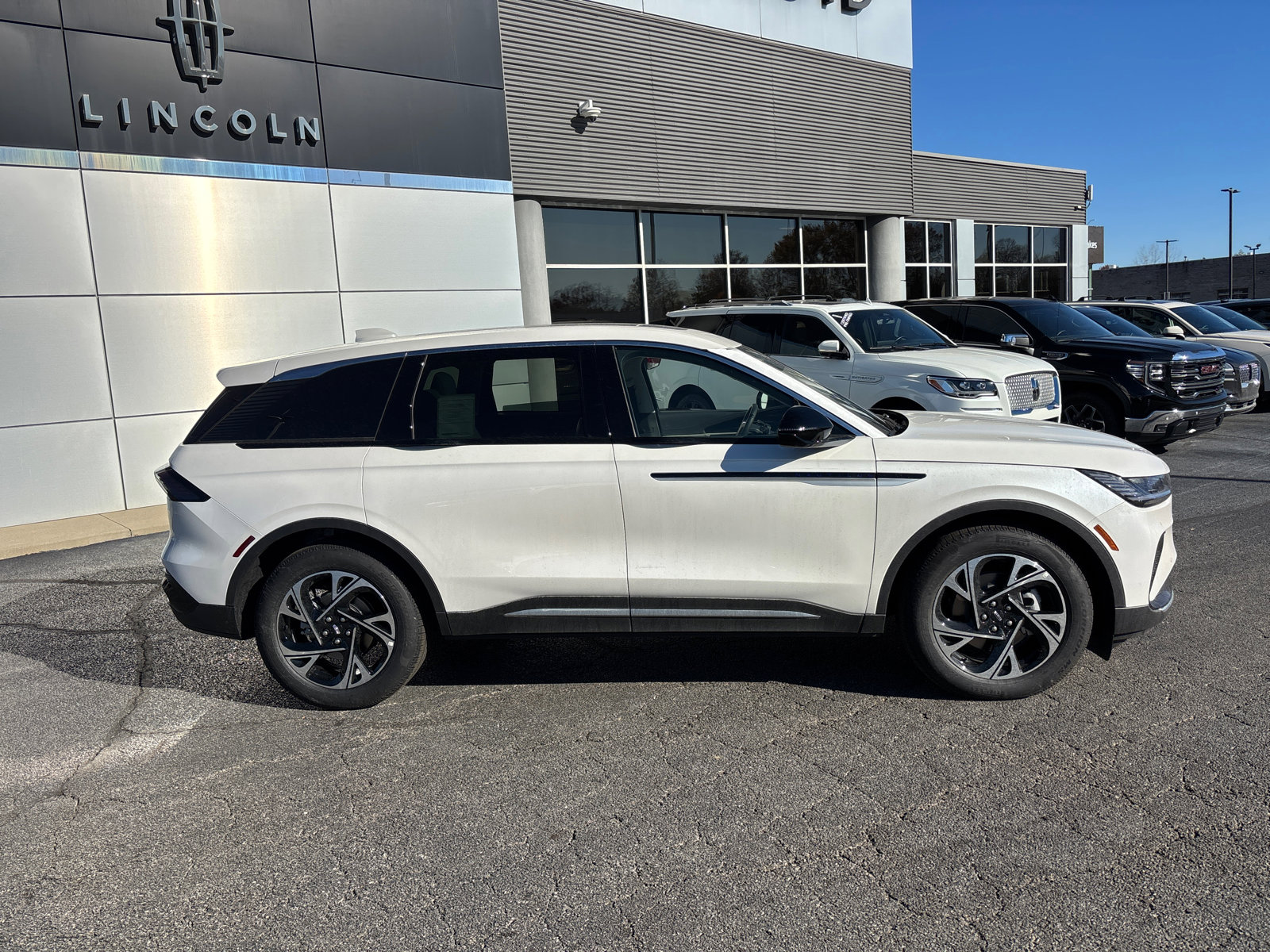 New 2026 Lincoln Nautilus Premier w/ Equipment Group 102A image 8