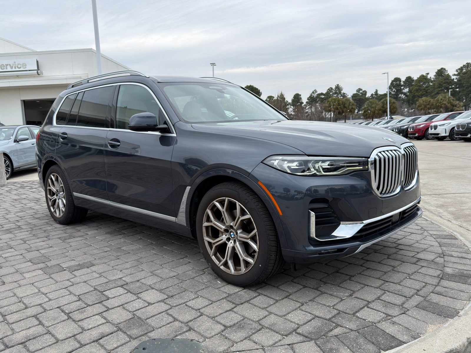 Used 2022 BMW X7 xDrive40i w/ Premium Package image 7