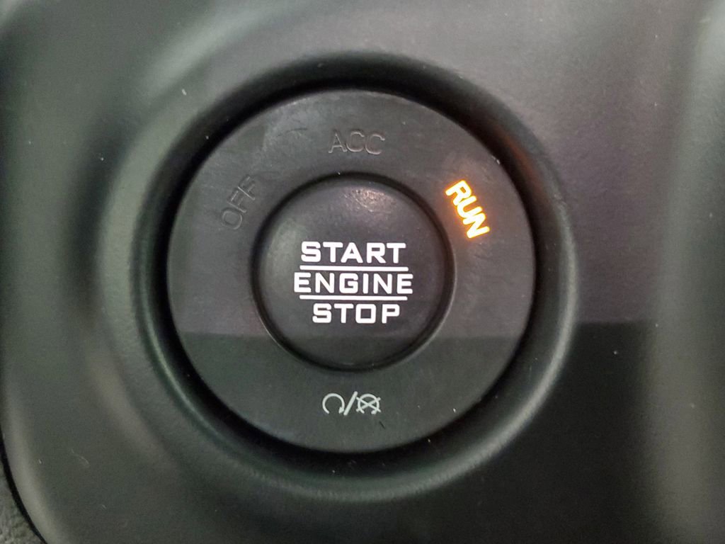 Used 2022 Jeep Wrangler Unlimited Sport image 19