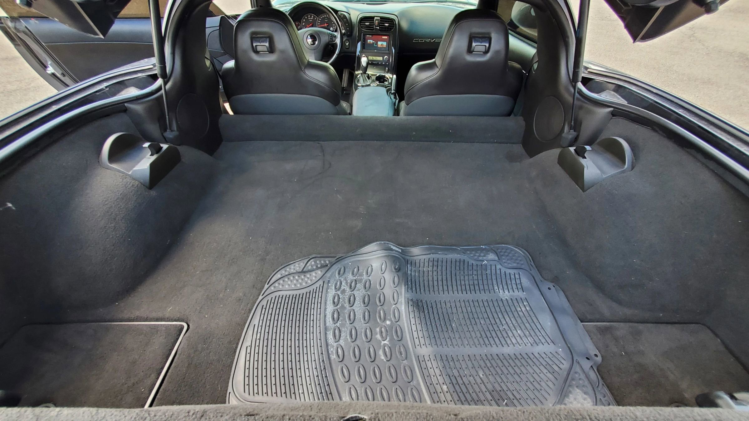 Used 2012 Chevrolet Corvette Grand Sport w/ 3LT Preferred Equipment Group image 11