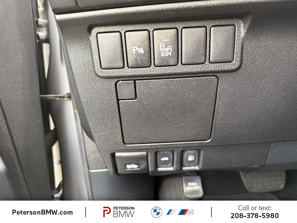 Used 2016 Lexus ES 300h image 18