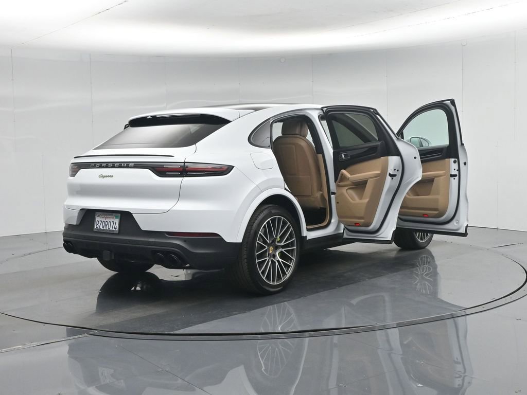 Used 2022 Porsche Cayenne E-Hybrid Coupe image 29