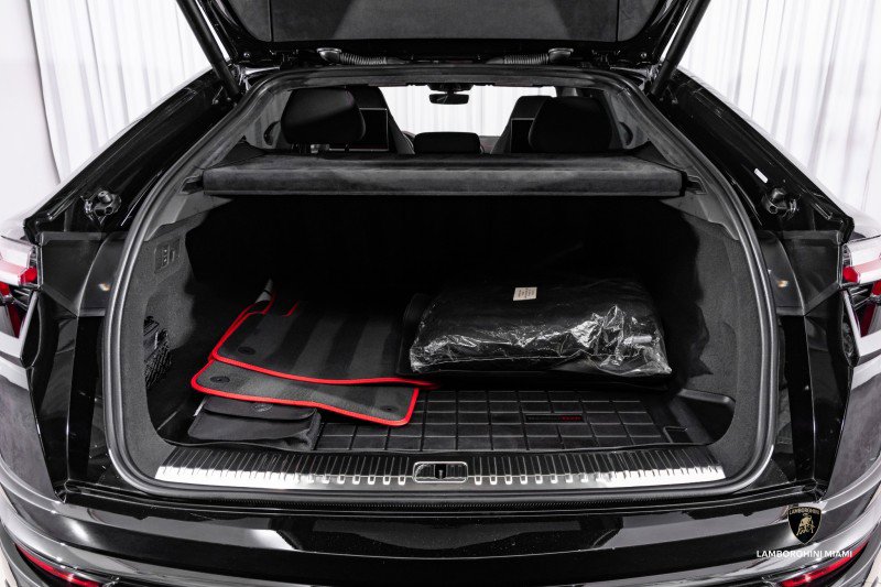 Used 2019 Lamborghini Urus image 16