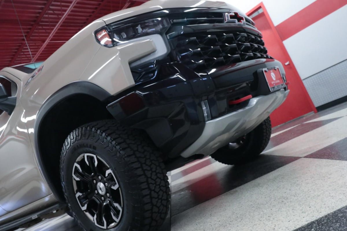 Used 2022 Chevrolet Silverado 1500 ZR2 w/ Technology Package AWD/4WD image 38
