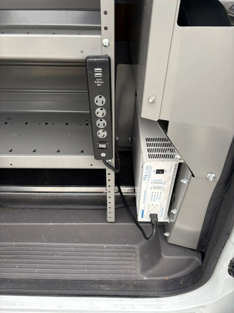 Used 2019 Ford Transit Connect XL FWD image 16