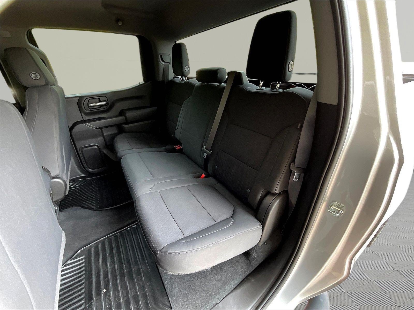Used 2021 Chevrolet Silverado 1500 Custom AWD/4WD image 22