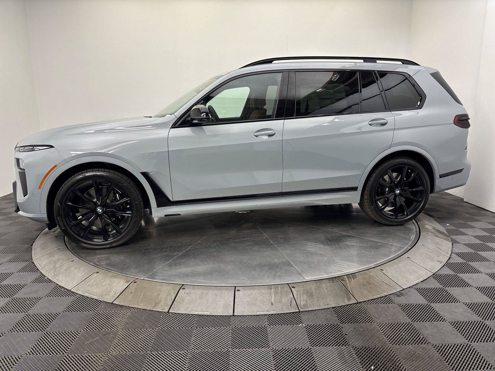 New 2027 BMW X7 M60i AWD/4WD image 16