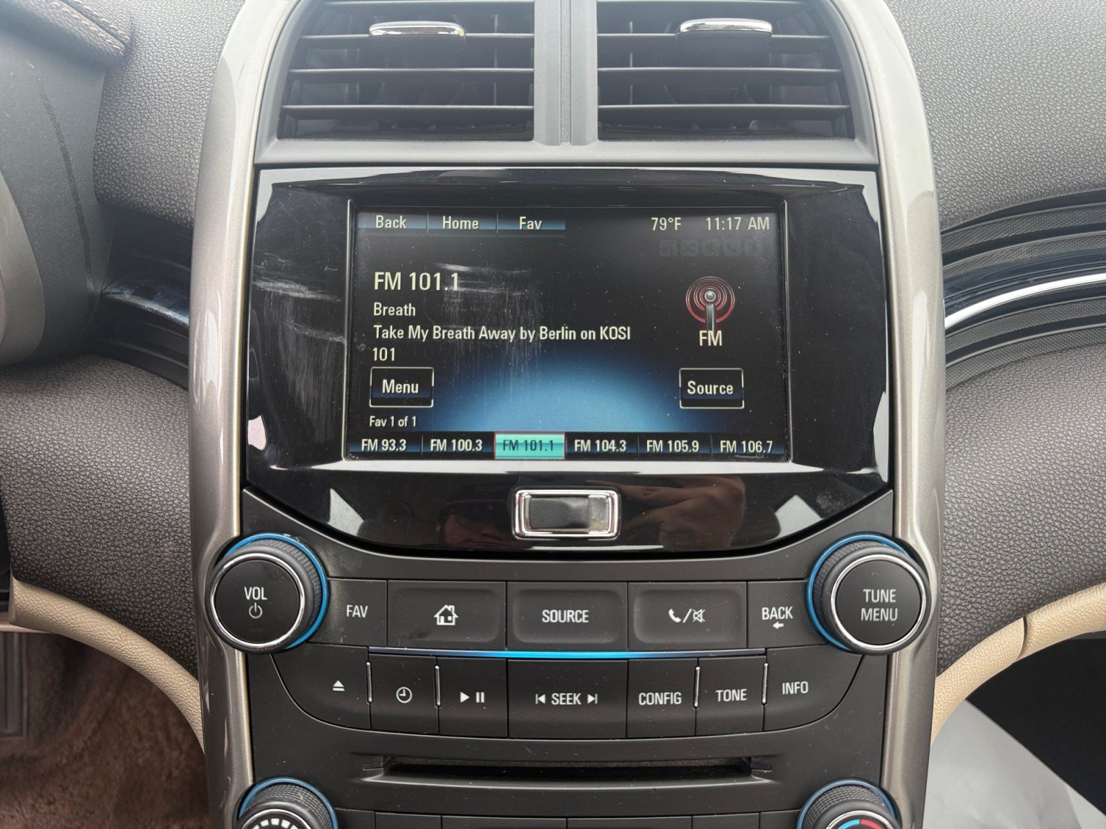 Used 2015 Chevrolet Malibu LT FWD image 26