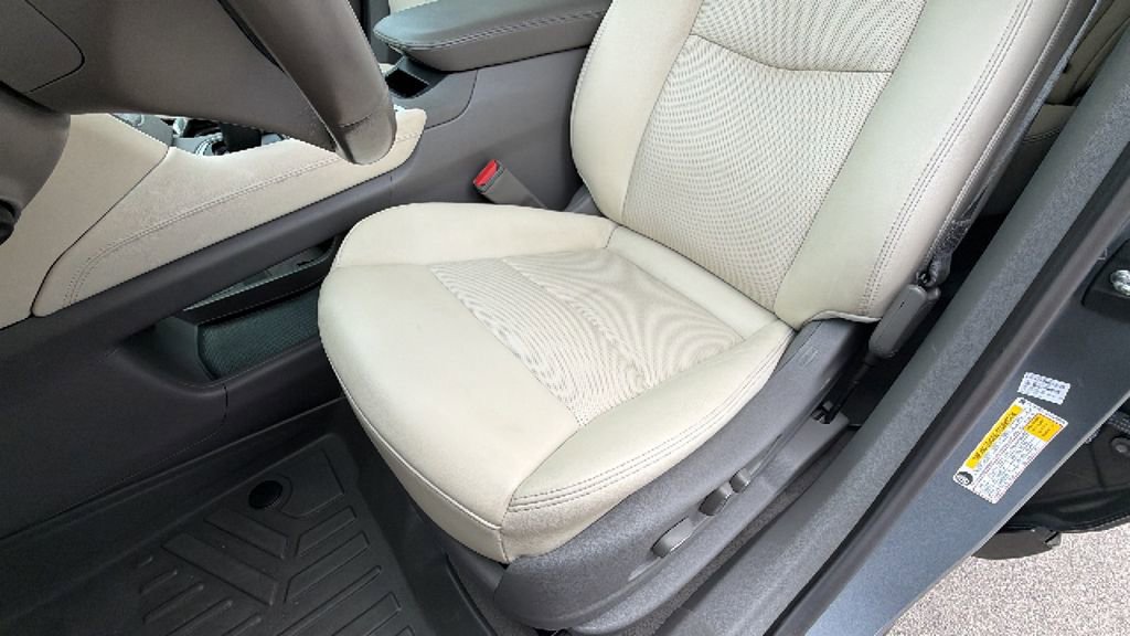 Used 2021 Cadillac XT6 Premium Luxury image 16