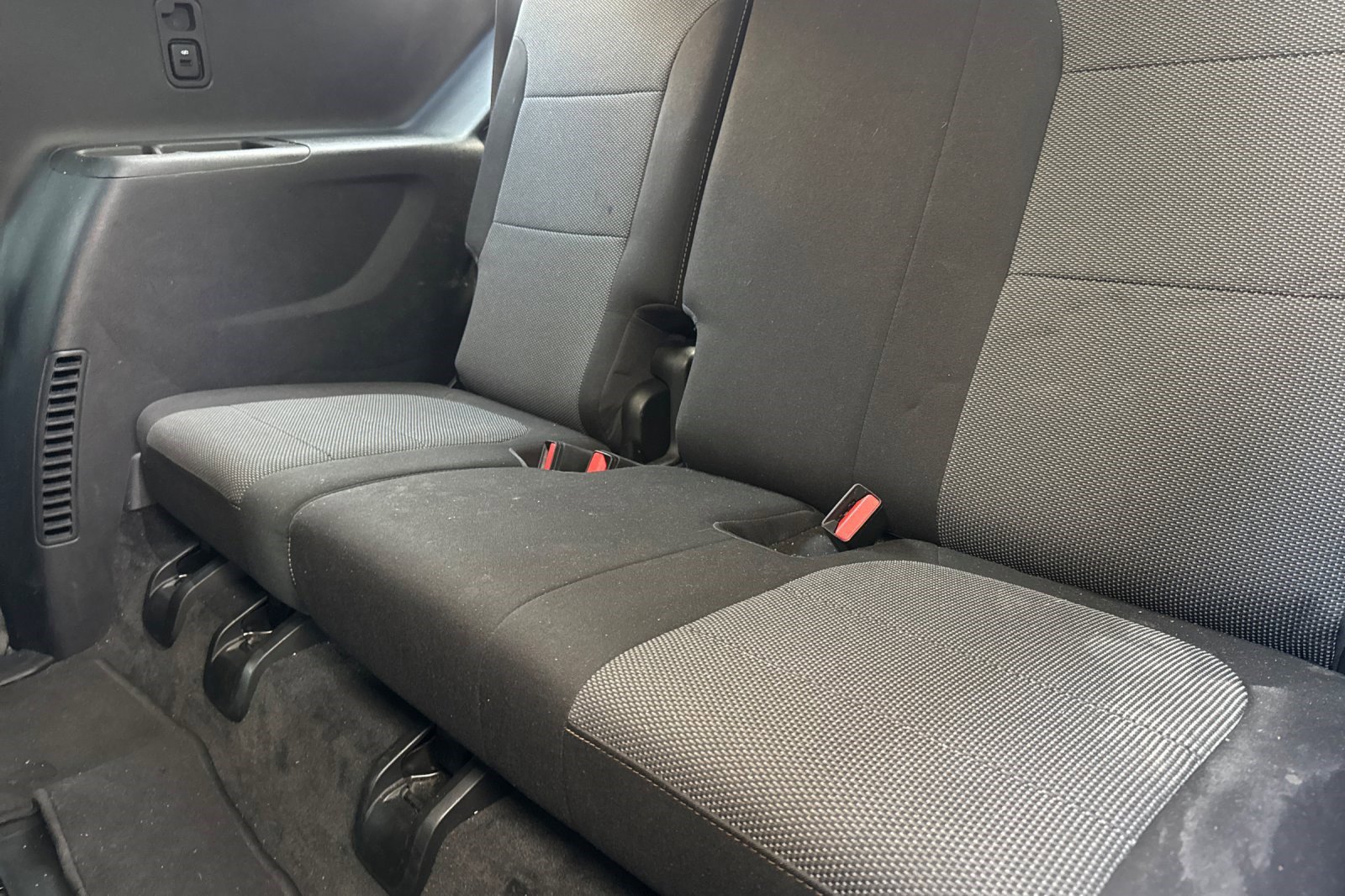 Used 2020 Chevrolet Traverse LS image 32