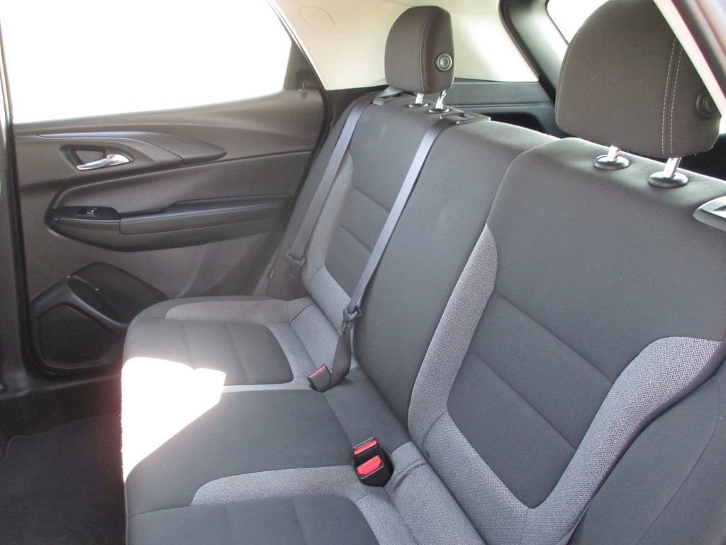 Used 2021 Chevrolet TrailBlazer LS image 17