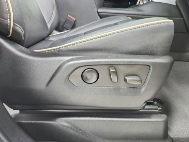 Used 2022 GMC Yukon XL SLT RWD image 42