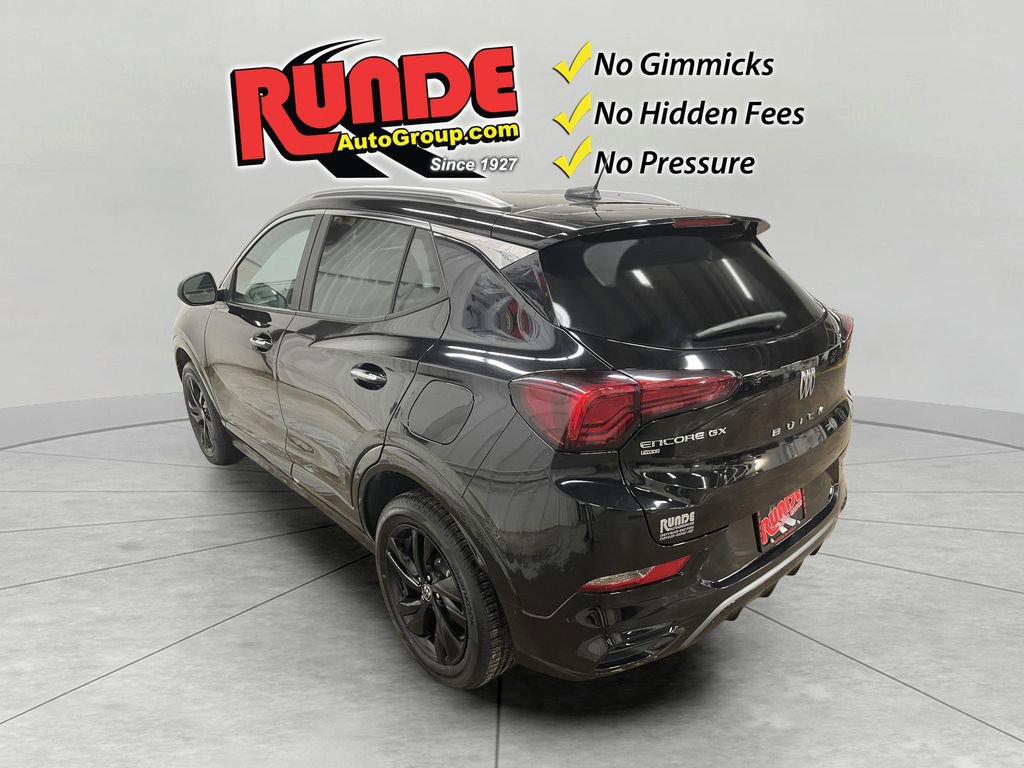 Used 2025 Buick Encore GX Sport Touring AWD/4WD image 3