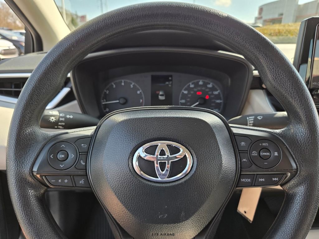 Certified 2025 Toyota Corolla LE image 21