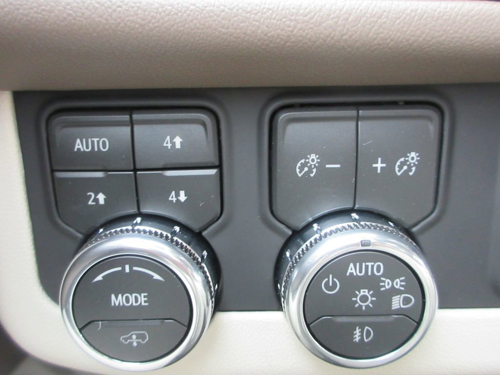 New 2026 GMC Yukon XL Denali image 17