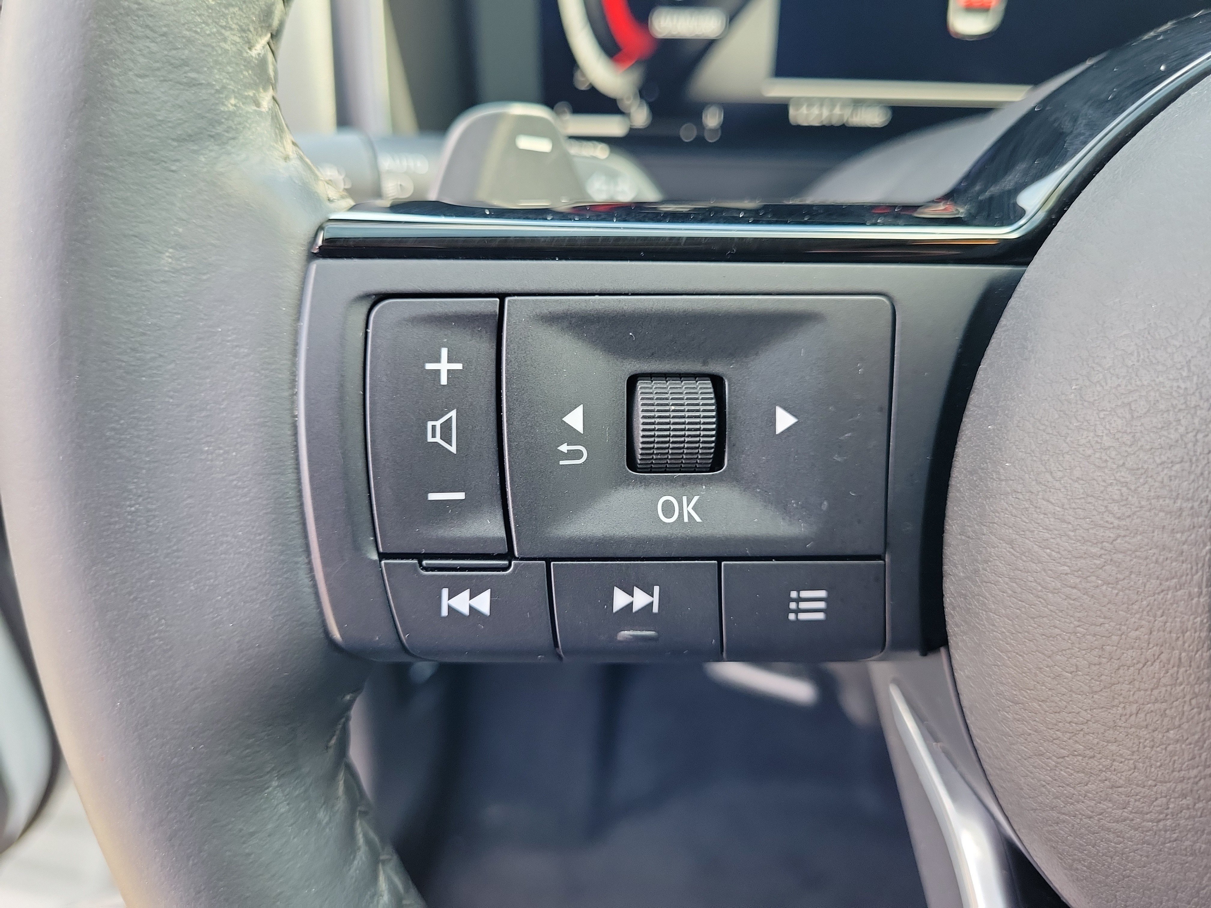 Certified 2024 Nissan Rogue SL w/ SL Premium Package FWD image 19