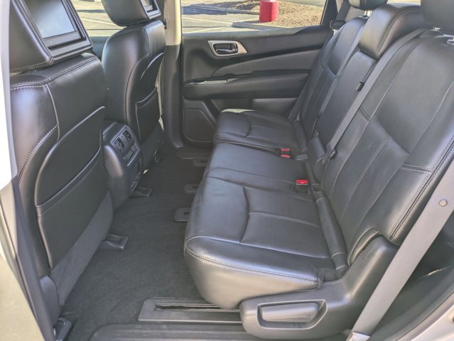 Used 2014 Nissan Pathfinder Platinum w/ Platinum Premium Package image 17