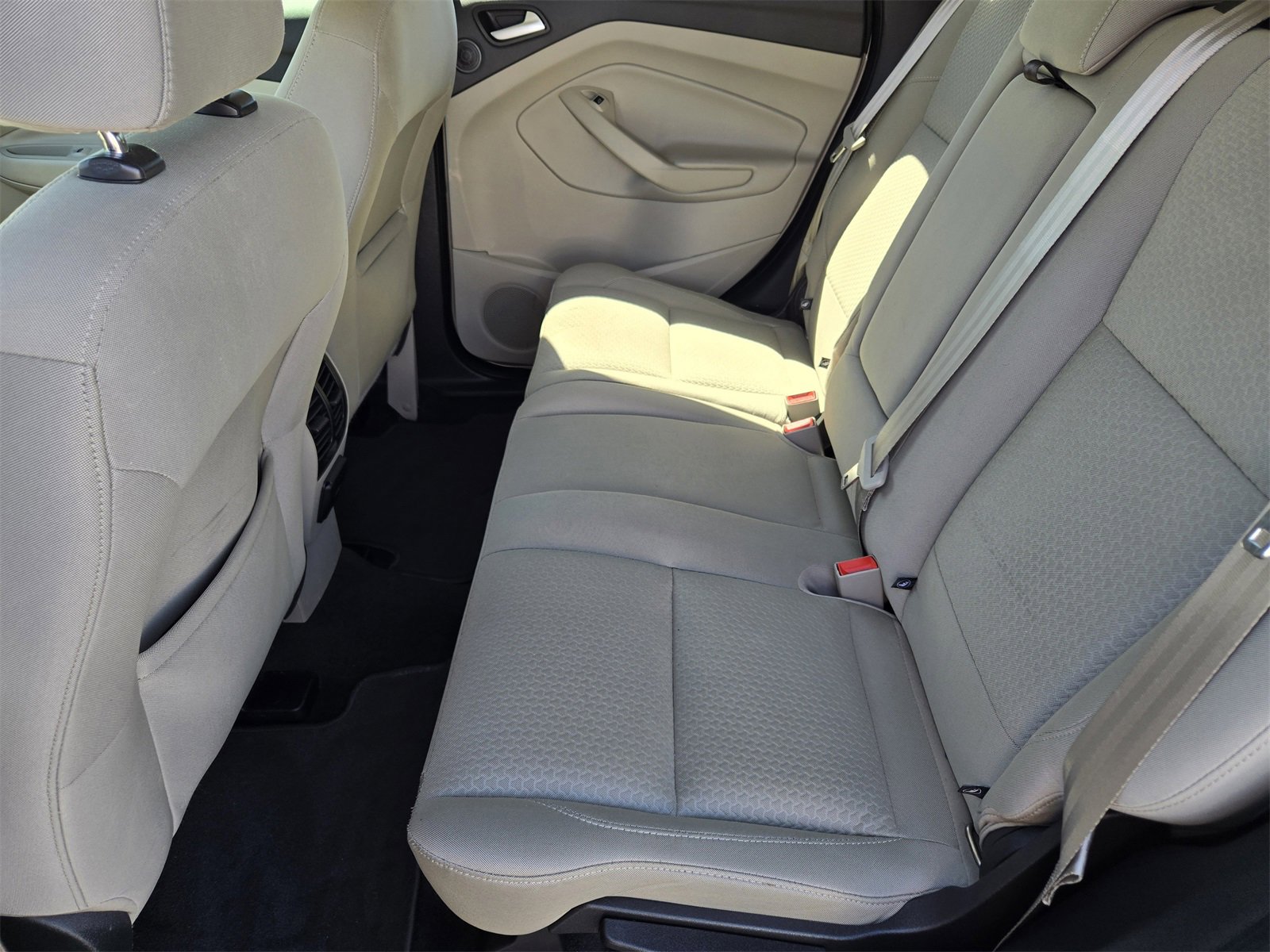 Used 2017 Ford Escape SE w/ Equipment Group 201A image 29