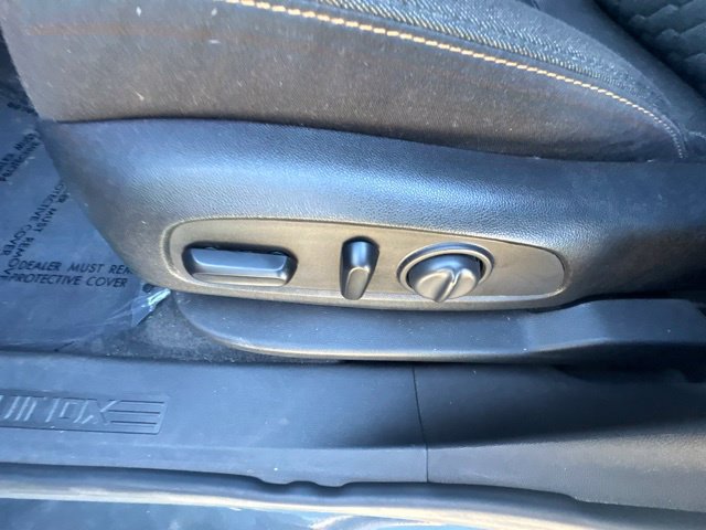 Used 2020 Chevrolet Equinox LT FWD image 17