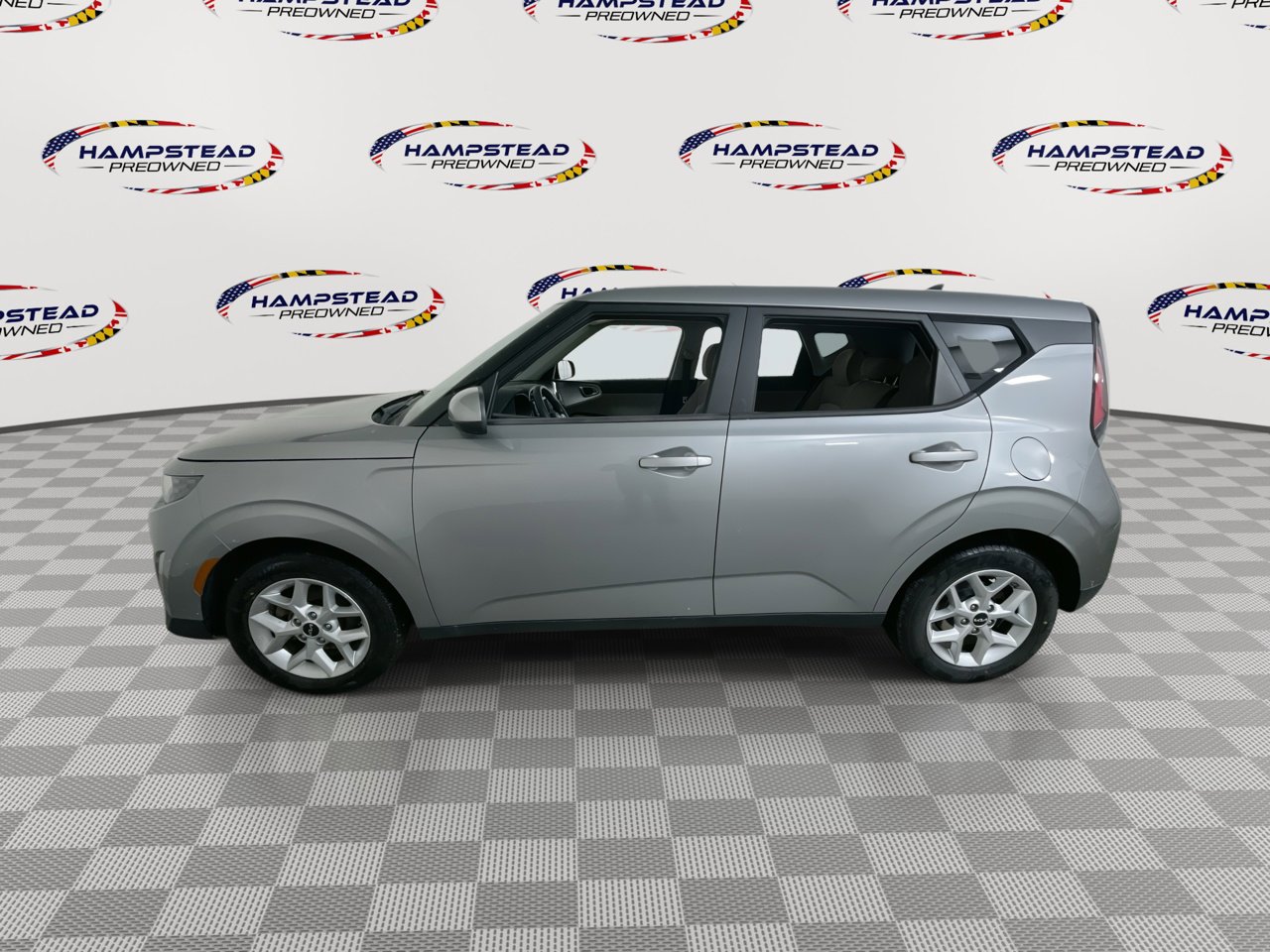 Used 2023 Kia Soul LX w/ LX Technology Package image 5