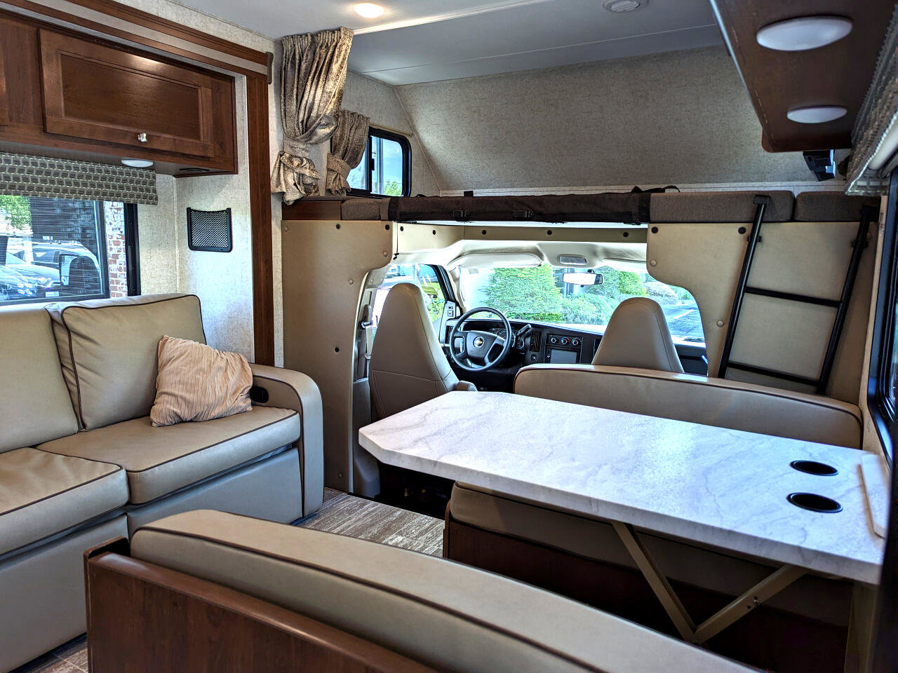 Used 2019 Chevrolet Express 4500 w/ RV Package RWD image 20