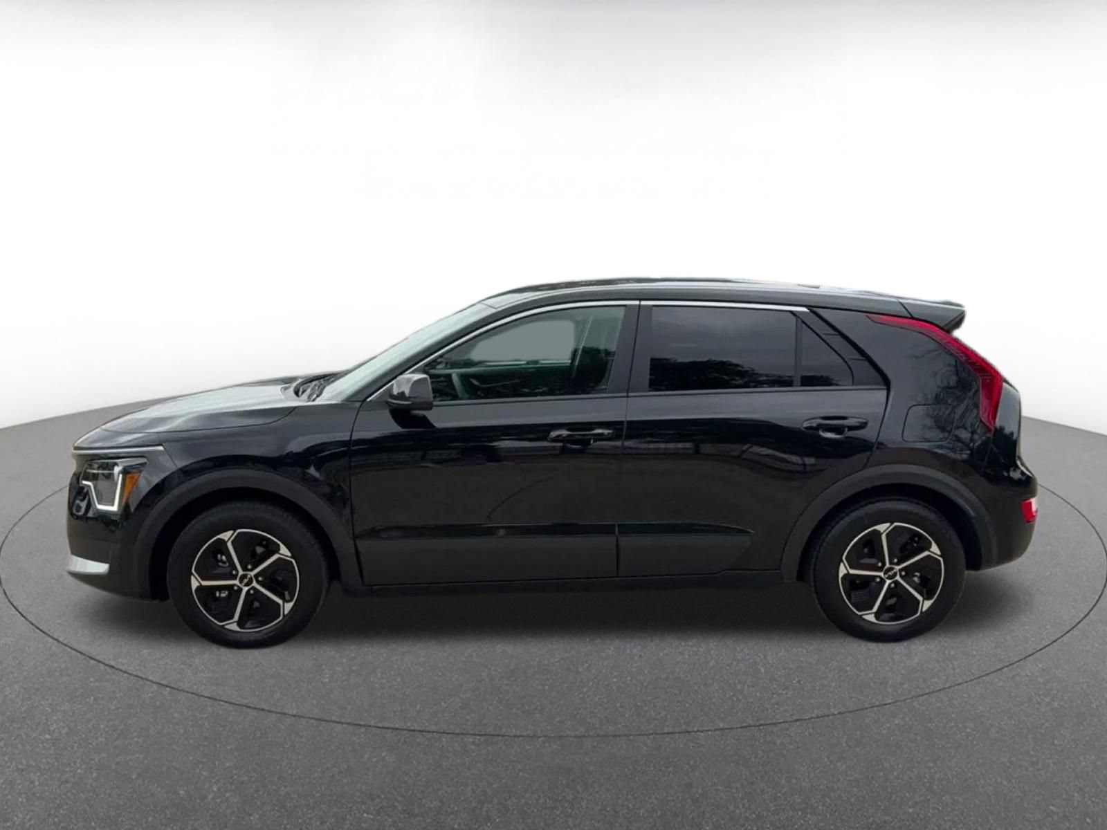 Used 2026 Kia Niro LX FWD image 8
