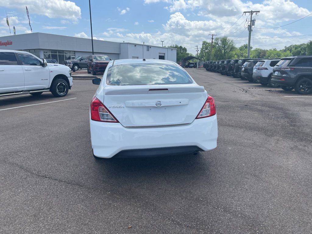 Used 2018 Nissan Versa S Plus FWD image 6