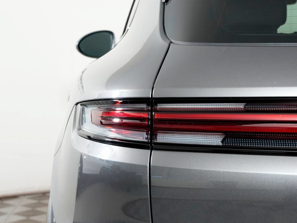 Certified 2026 Porsche Cayenne AWD/4WD image 12