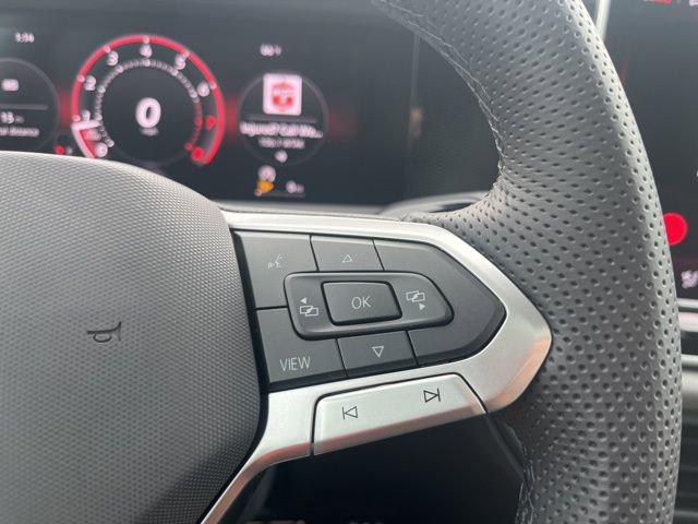 New 2026 Volkswagen Tiguan SE R-Line FWD image 10