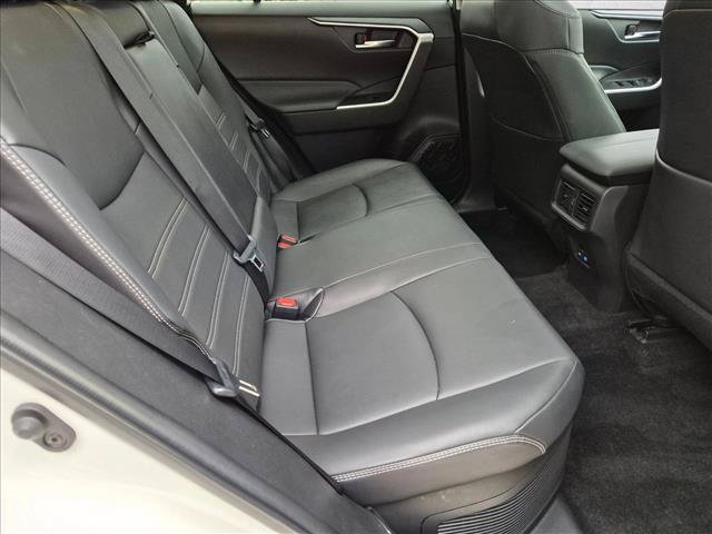 Used 2022 Toyota RAV4 XLE Premium AWD/4WD image 19