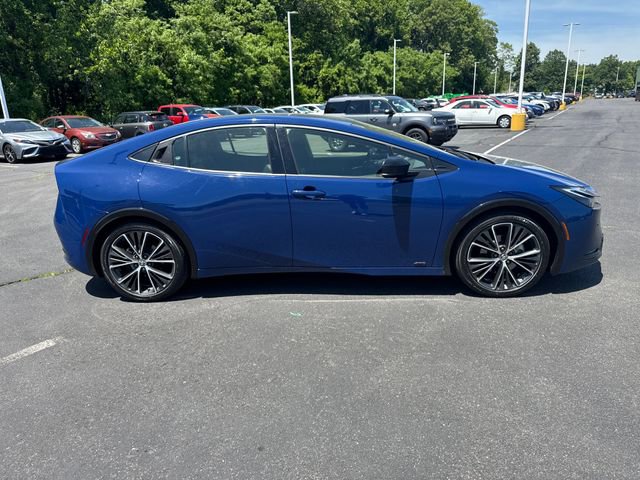 Used 2023 Toyota Prius XLE AWD/4WD image 2